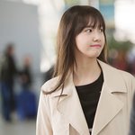 봄 스타일링, 윤아 공항패션에 <b>착용</b>한 트렌치 코트