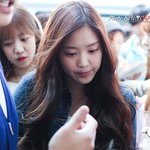흩날리는 머리도 예쁜 <b>여자</b> <b>아이</b><b>돌들</b>