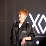 [시우민] 7일콘 크마데 시우민 <b>focus</b>직캠(멜빵씹더규ㅠㅠㅠ)