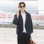 김희애 40대 흔한 비주얼의 공항패션 이건 <b>특급</b>이야!