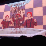 [EXO] 나 13일콘끝나고 올공앞에서 어떤아줌마