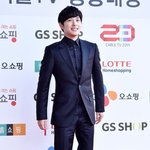 올블랙 수트입은 임시완