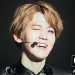 [백현] 백현이  <b>윙크</b> <b>윙크</b>