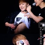 [시우민] 시우민복근공개후반응예상한거팬<b>아트</b>ㅎㅎ