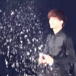 [카이] 종인이와 눈스프레이의 케미.... 