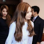 부담 작렬하는 클로즈업에서도 살아남는 현아 피부