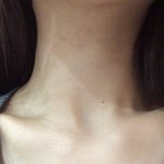 [제발답해줘] 목이랑 <b>쇄골</b> 살쪄보여?