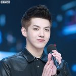 [EXO] 야 둘기 <b>쌍수</b>했대(눈갱주의)