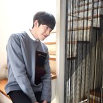 일자로 앞머리 만들고 <b>순박</b>해진 김우빈ㅋㅋ