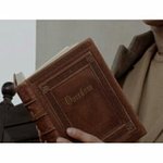 [EXO] 티져에 <b>맴버</b>가 손에들거나 허리에감거나한 옷들