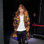 난해한옷도 소화시키는 이기광