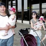 [스타화보] 쌍둥이 엄마 슈의 화보 나들이, 후배 효연과 함께!