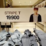 [EXO] 시우민 스트라이프티가 <b>단돈</b> 19,900원 