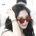 톡톡 튀는 여자 아이돌들 <b>미러</b>선글라스 패션