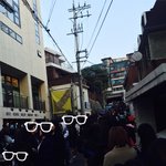 [EXO] <b>블랙</b>.루즈전시회 줄이래....