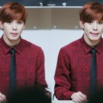 빨간 <b>색도</b> 어울리는 男아이돌