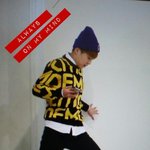 [시우민] 넘어질뻔<b>해쏘</b>>.<