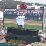 [EXO] 야구 개막전 보는데 치1타랑 강1남