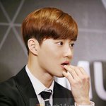 [EXO] 준면이 손<b>힘줄</b>보고 힘내서 스밍하자