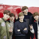 [EXO] 김준면이운영하는커피집알바생들과의<b>한컷</b>