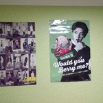 [EXO] 이번 <b>포스터</b> 크기 ㅈㄴ크네