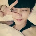 [EXO] ㅁㅊ 찬열이 인별 <b>셀카업</b>뎃 54초만에봄