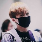 [EXO] 김민석 공항에서 뭐<b>함</b>?ㅋㅋㅋㅋ