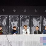 오늘자 엑소 컴백 기자회견장에 <b>참석</b>한 레이ㅋㅋㅋ