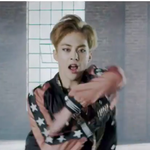 [EXO] 시우민 분홍자켓 <b>여성용</b>이야ㅋㅋㅋㅋㅋ