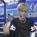 [EXO] 카이 은발이 잘어울림.<b>gif</b>
