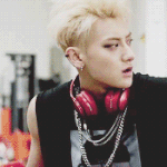 [EXO] 나는 오히려 <b>경쟁상대</b>가 많지 않아 좋아
