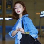 <b>부티</b>가 철철 흐르는 박수진 공항패션