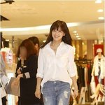 [패션종결자] 흰셔츠에 청바지 기본템만 <b>장착</b>한 재경