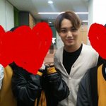 [카이] 종인이 <b>후배</b>들이랑 찍은 사진