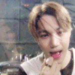 [EXO] 종인이가 백허그 해준여자애
