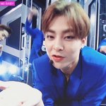[EXO] ㅊㅂ좀..너네라면 핸드폰 