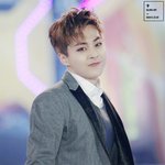 [EXO] 민석이 캐톡<b>배사</b> 졸귀