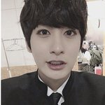 난 남돌 중 이 둘이 잘 생겼다 생각함.