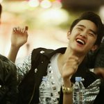 [EXO] 그와중에 도경수 <b>손목</b> 개얇다...