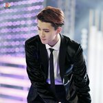 [EXO] 사담인데 아까 어떤 흑인분이 나한테 <b>사탕</b>줌