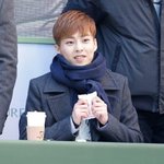 [EXO] 시우민 <b>핫</b><b>팩</b>만지는거 핵귀욥