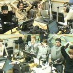 [EXO] 함께 손<b>마주</b>잡고 오래오래 꽃길만걷자