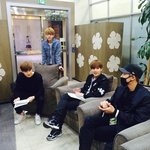 [EXO] 3주년인데 마냥 신나진않고