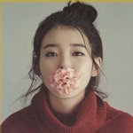 [19] 입에다가 해도 <b>꽃잎</b>에 적셔지리라