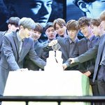 [EXO] 오늘새벽에 애들 <b>럭키</b> 보고서 느낀건데 
