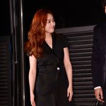 한지민, <b>장수</b>사회 시사회에서 미모 폭발