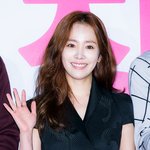 한지민, <b>장수</b>사회 시사회에서 여신 미모ㅠㅠ