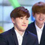 [EXO] 검은색머리는 흑발이라하고