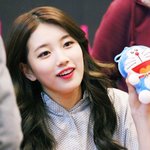 팬싸에서 수지 비주얼 <b>수준</b>ㄷㄷㄷㄷㄷㄷㄷ
