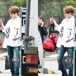 [시우민] 민석선배 스포츠백 흰셔츠 정보